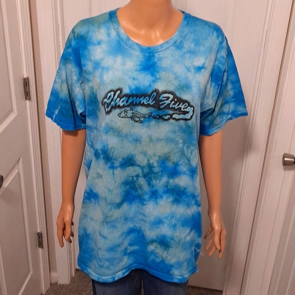 NWOT Channel 5 Action News Global Broadcasting Blue Tie Dye Short Sleeve T-Shirt